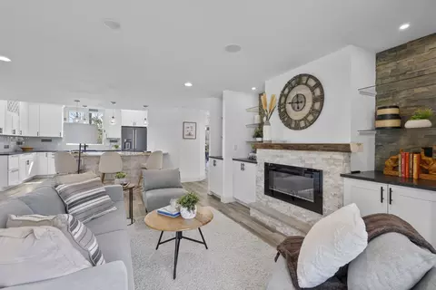 623 Summit Rd, Madison, WI 53704