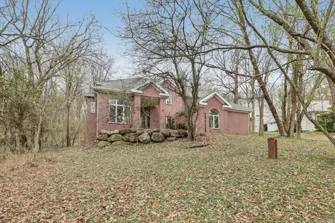 6719 Shamrock Glen Cir, Middleton, WI 53562