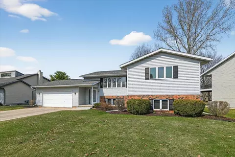1570 Kuhle Dr, Sun Prairie, WI 53590