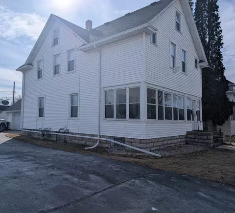 499 W Main St, Waupun, WI 53963