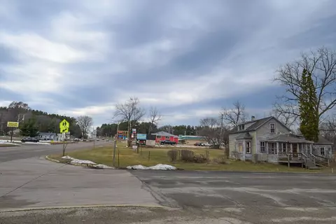 255 Front St, Coloma, WI 54930