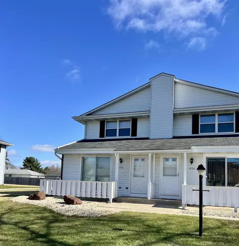 1452 Canyon Drive Dr #15, Janesville, WI 53546