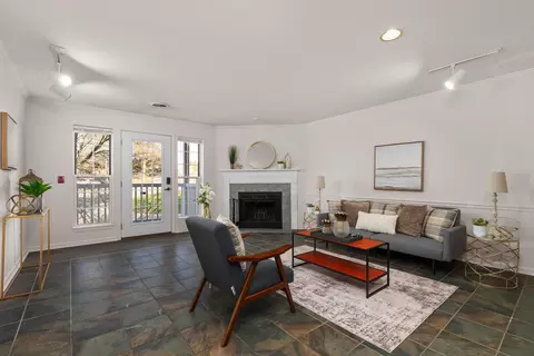 6 Captains Ct #3, Madison, WI 53719