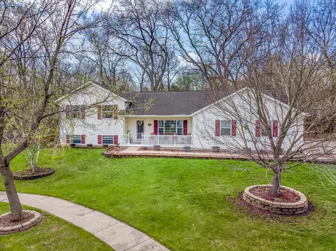 268 Meadow Ln, Poynette, WI 53955