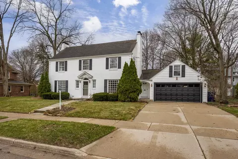 22 S Garfield Ave, Janesville, WI 53545
