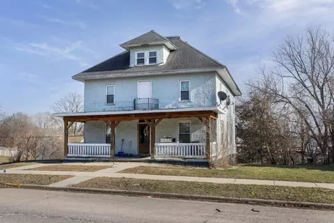 532 E Cook St, Portage, WI 53901