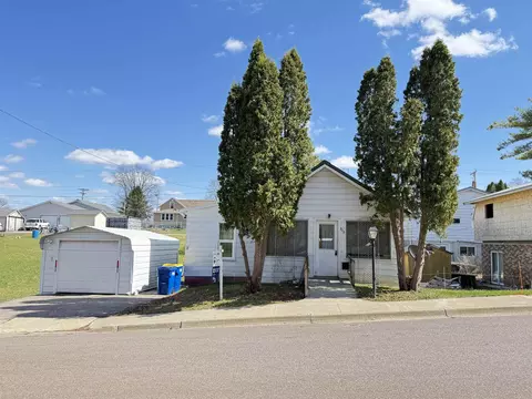 926 Pine Ave, Hillsboro, WI 54634