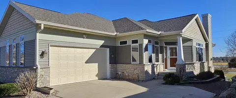 440 Grandview Dr, Waunakee, WI 53597