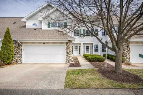 5708 Steeplechase Dr #8, Waunakee, WI 53597