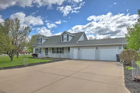 588 Ann Ct, Berlin, WI 54923