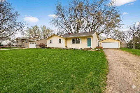 209 Midvale Dr, Marshall, WI 53559