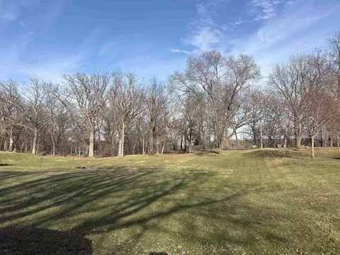 10612 Oakway Ln, Edgerton, WI 53534