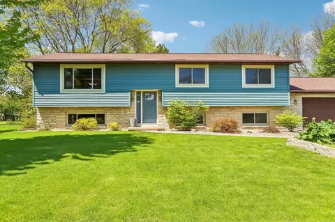 4431 Meadow Wood Cir, Deforest, WI 53532