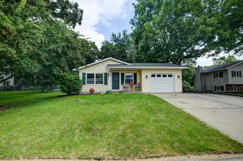 328 N Rutland Ave, Brooklyn, WI 53521