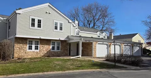 7824 E Oakbridge Way, Madison, WI 53717