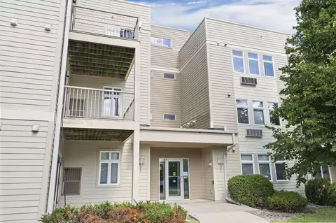 8206 Starr Grass Dr #209, Madison, WI 53719