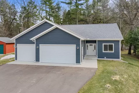 1118 Grand Pines Cir, Wisconsin Dells, WI 53965