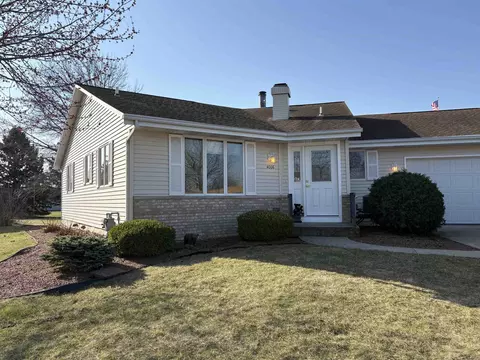4006 Devereaux Dr, Janesville, WI 53546