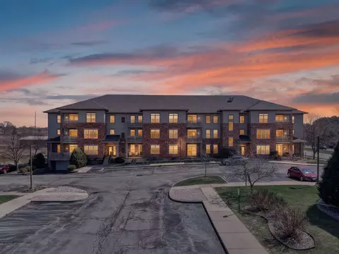 6402 Milwaukee St #207, Madison, WI 53718