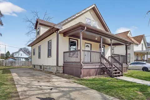 Exterior - 1423 Hull Ave, Beloit, WI 53511 photo 1 of 10