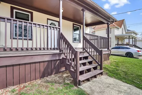 Exterior - 1423 Hull Ave, Beloit, WI 53511 photo 3 of 10