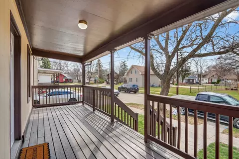 Exterior - 1423 Hull Ave, Beloit, WI 53511 photo 5 of 10