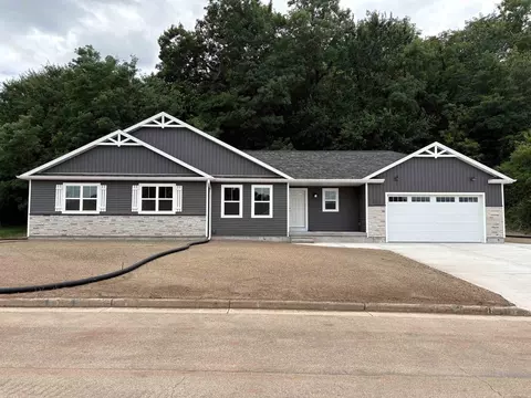 721 Forest Edge Dr, Mazomanie, WI 53560