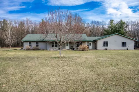 15289 Grover Rd, Tomah, WI 54660