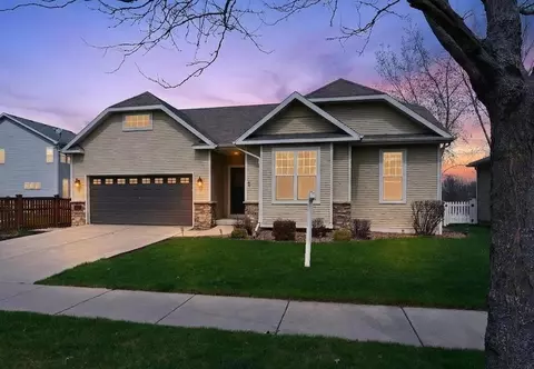 2674 Sweet Sparrow Pl, Sun Prairie, WI 53590