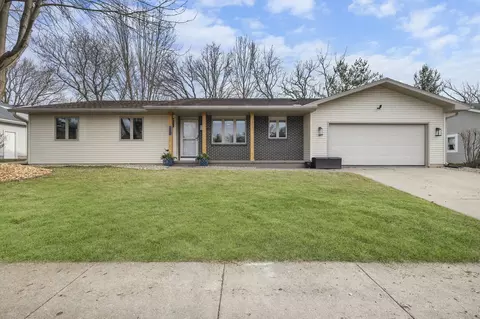 1603 Chapin Ln, Stoughton, WI 53589