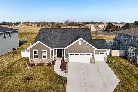 2725 Wayfair St, Fitchburg, WI 53719