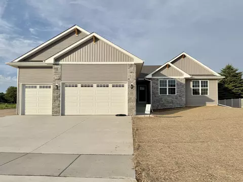 820 N Waveland Rd, Janesville, WI 53548