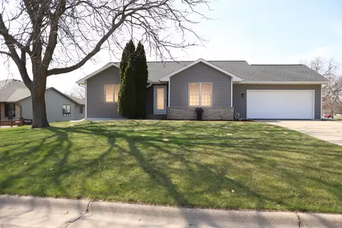 4225 Whitney St, Janesville, WI 53546