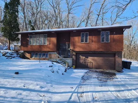 4422 Pikes Peak Rd, Ridgeway, WI 53582