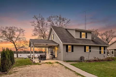 n8067 Tuttle Lake Road, Neshkoro, WI 54960