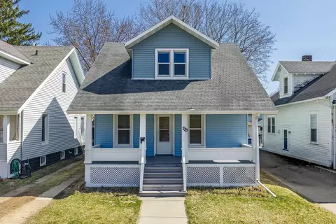 233 S Locust St, Reedsburg, WI 53959