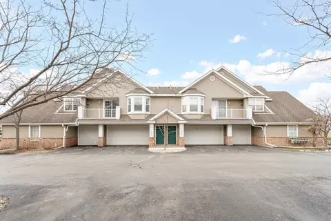 3282 Stonecreek Dr, Madison, WI 53719