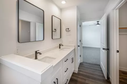 Bath - 118-120 E Ash Ln, Milton, WI 53563 photo 1 of 4