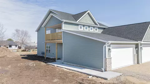 Exterior - 118-120 E Ash Ln, Milton, WI 53563 photo 5 of 8