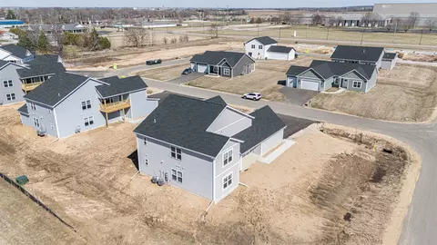View/Area - 1832-1834 W Kyle Cir, Beloit, WI 53511 photo 1 of 4