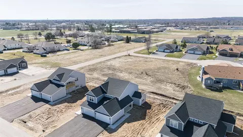 View/Area - 1822-1824 W Kyle Cir, Beloit, WI 53511 photo 1 of 2