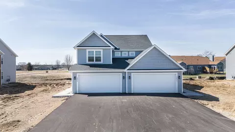Exterior - 1822-1824 W Kyle Cir, Beloit, WI 53511 photo 2 of 6