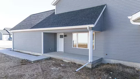 Exterior - 1812-1814 W Kyle Cir, Beloit, WI 53511 photo 2 of 6