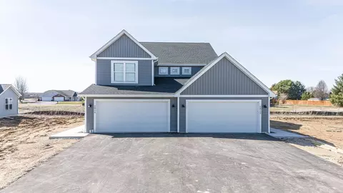 Exterior - 1812-1814 W Kyle Cir, Beloit, WI 53511 photo 3 of 6