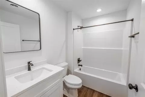 Bath - 1802-1804 W Kyle Cir, Beloit, WI 53511 photo 1 of 3