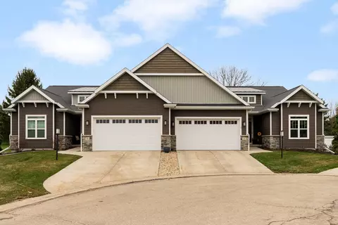 21 Bentley Way, Fitchburg, WI 53711