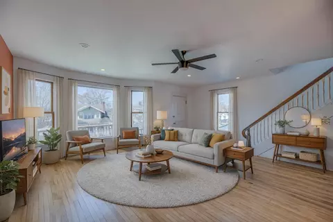 321 S Parker Dr, Janesville, WI 53545