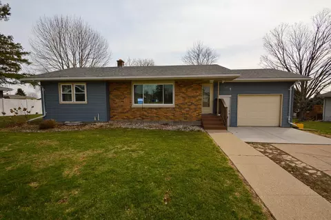 517 High St, Highland, WI 53543