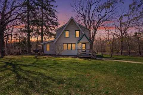 851 Cr Hwy N Rd, Stoughton, WI 53589