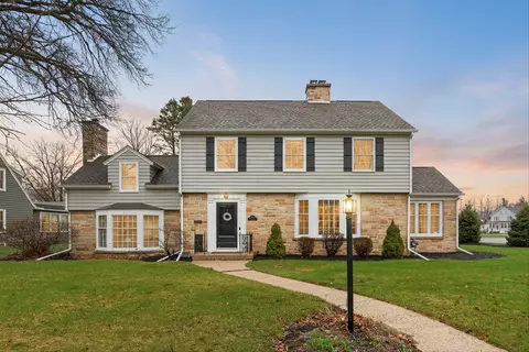 1219 Columbus Cir, Janesville, WI 53545